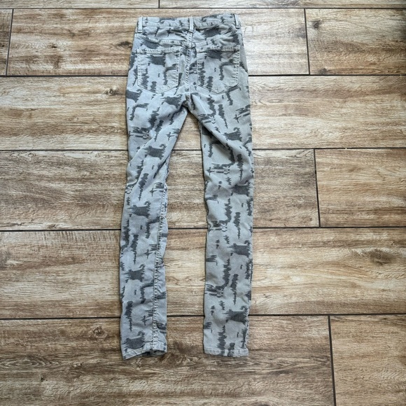 Free People Green Khaki High Rise Skinny Jeans Size 26 Jacquard High Rise Pants - Picture 3 of 13